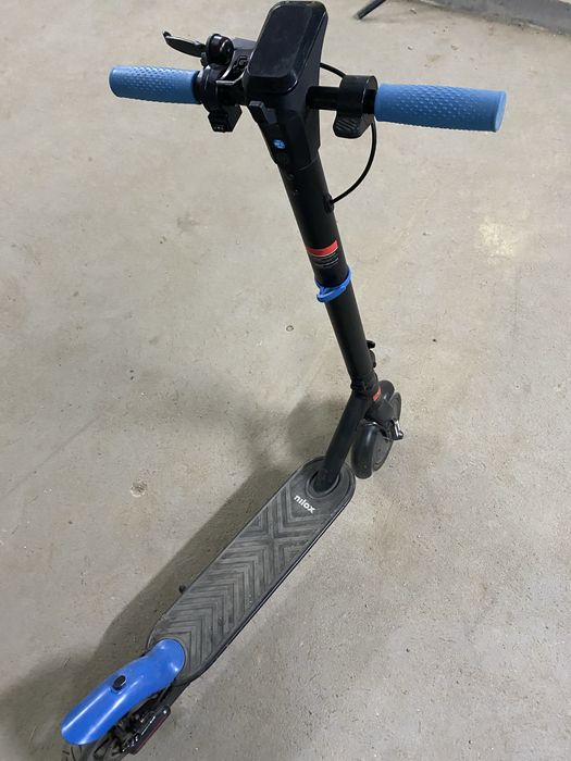 Складний електросамокат  Nilox X-Drive M1