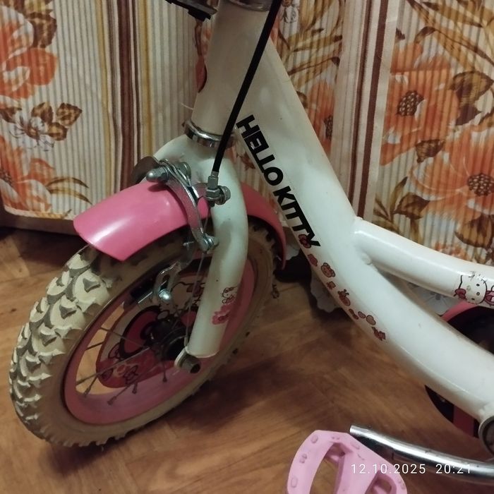 Велосипед 12" Hello Kitty для девочки 2-4 лет