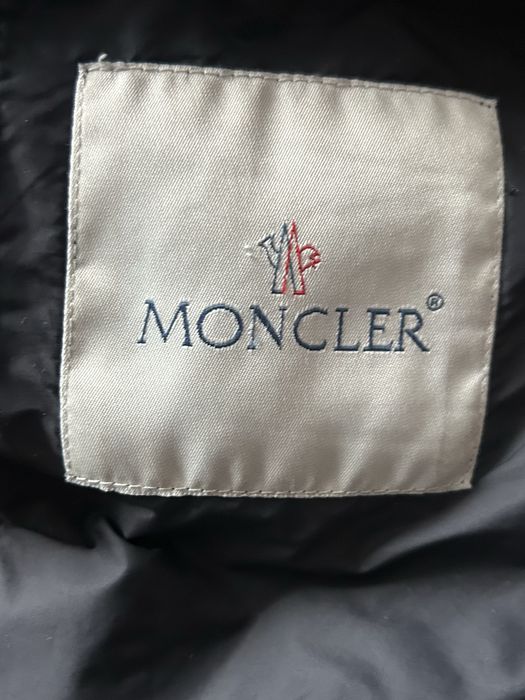 Пуховик Moncler хл 9/10 легит
