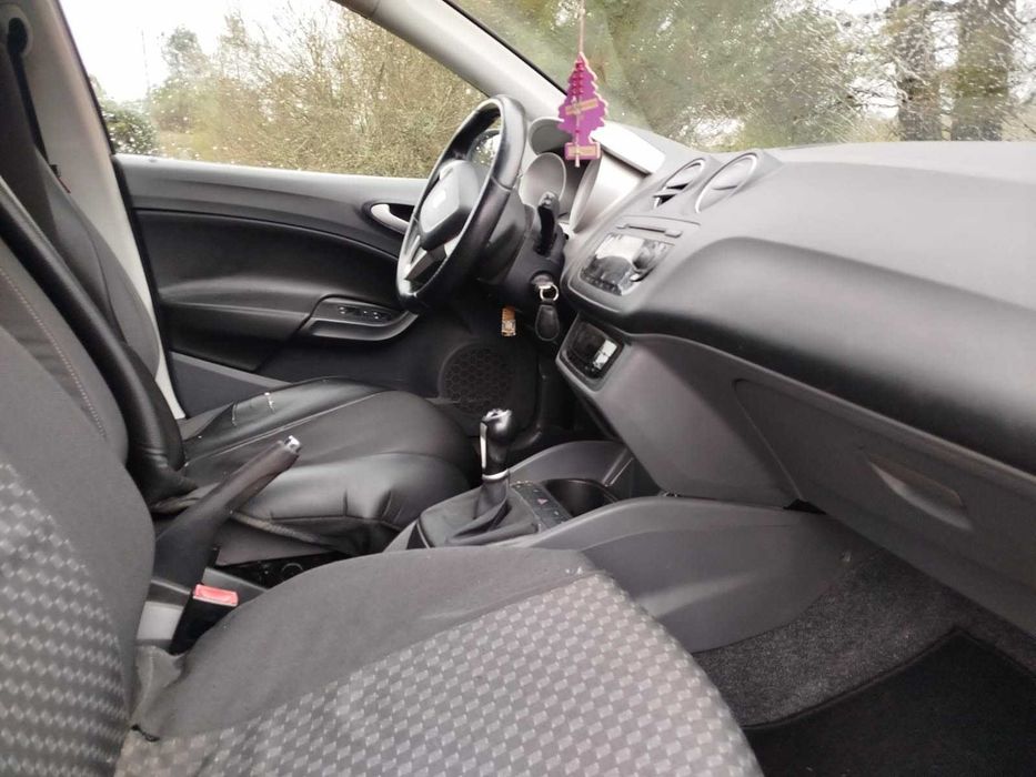 Para peças Seat Ibiza 6J 1.2I ano 2010