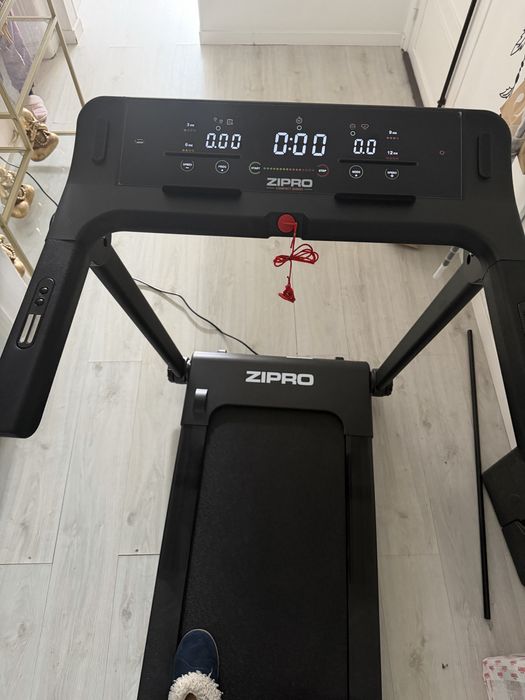 Passadeira de corrida Zipro Pacto 125 x 45 cm 16 km/h FitShow Kinomap Bluetooth