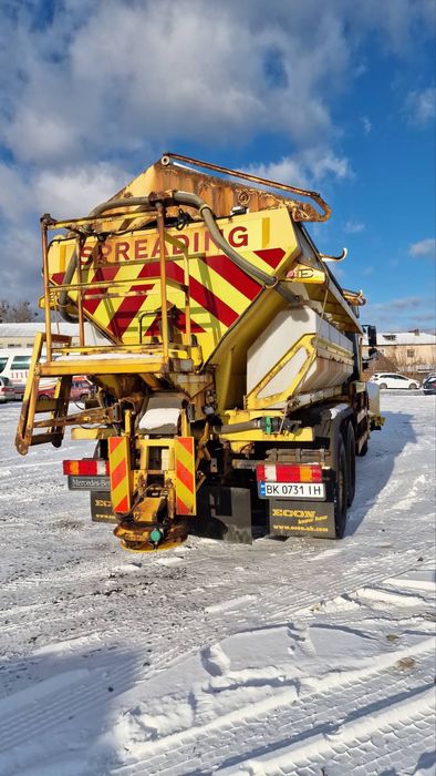 Продається снігоприбиральна машина Mercedes Axor 2012 року випуску