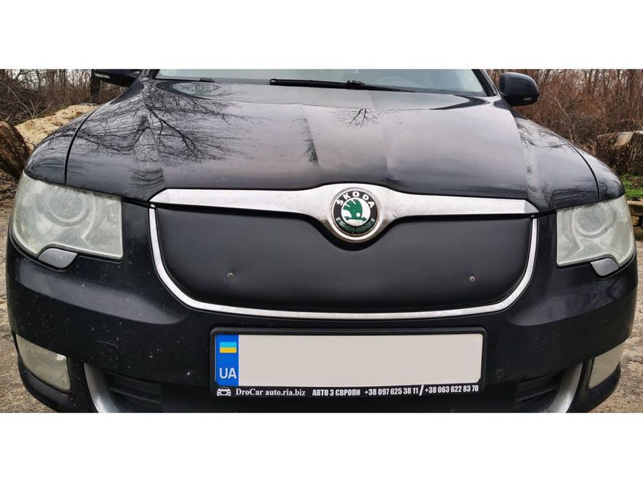 Skoda Superb 2008-2013 Зимова накладка на решітку матова (верхня)