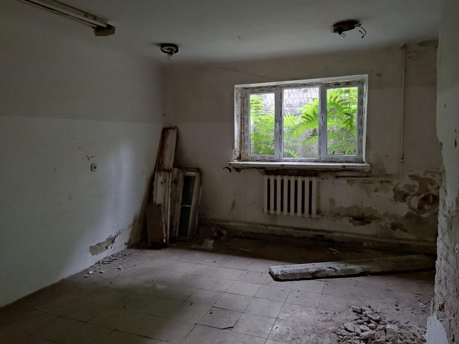 Продажа помещения в Центре 25 м.кв. г. Днепр ул. Плеханова - Ленина