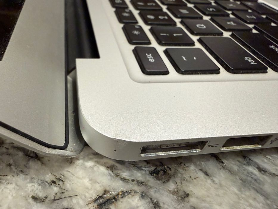 MacBook Air (Intel i5, 8GB ram, 512 GB) - nowa bateria