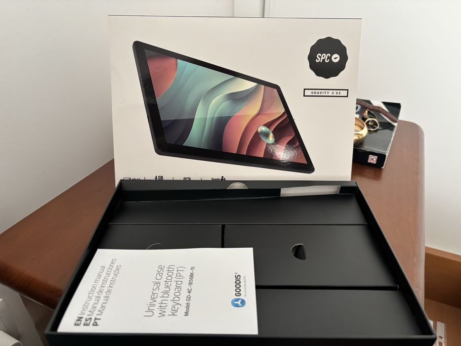 Vendo tablet Gravity CPS 5E em bom estado de funcionamento.