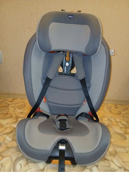 Автокрісло Chicco Gro-Up