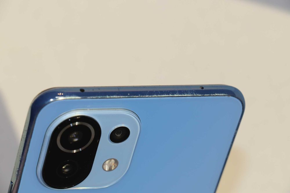 Xiaomi Mi 11 Lite 64 ГБ Bubblegum Blue, дуже гарний стан!