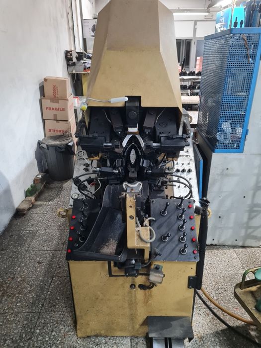 Máquina pregar Cerim k78