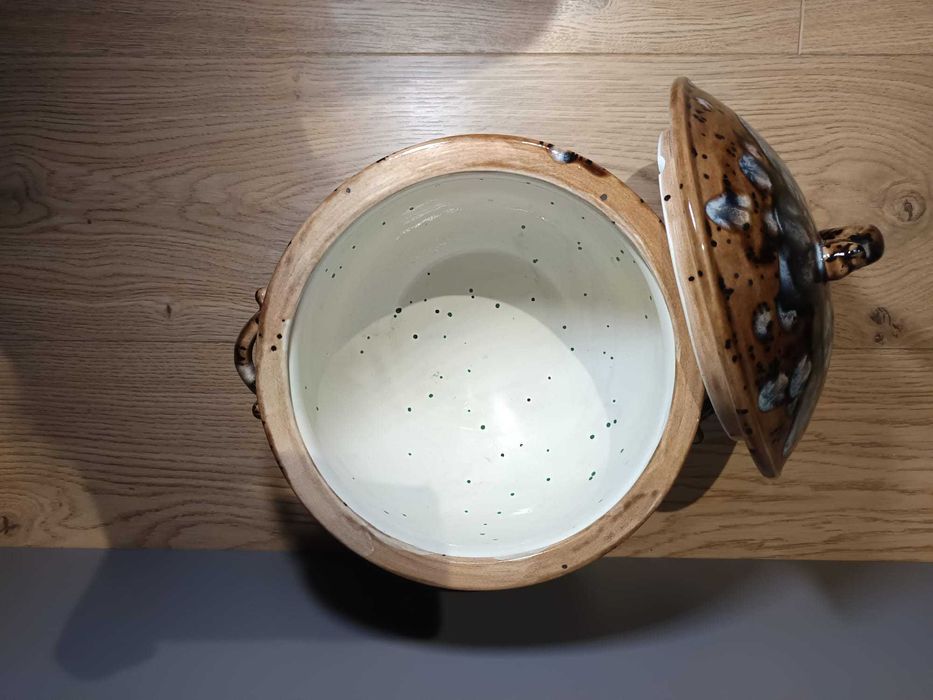 Terrina Artesanal em Cerâmica Vidrada com Prato