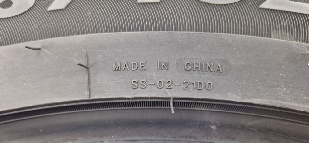 Продам гуму 285-45-21 літо 2 шт.