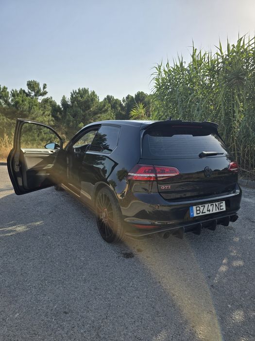 Volkswagen Golf GTI PERFORMANCE