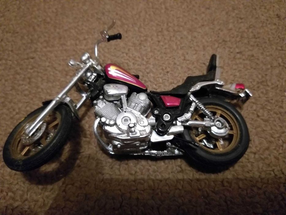 3 Motos Miniatura de Colecção da “Maisto”