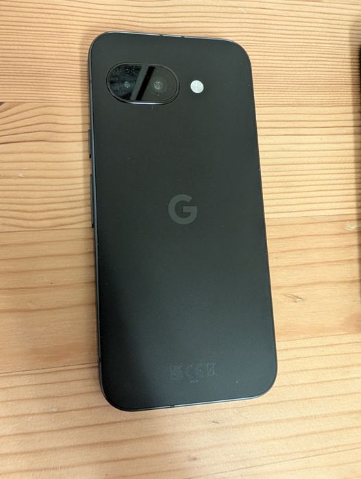 Google Pixel 9a stan idealny