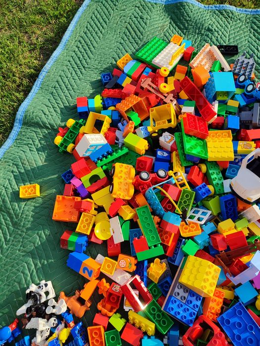 LEGO Duplo mix ponad 10 kg figurki zwierzątka pojazdy