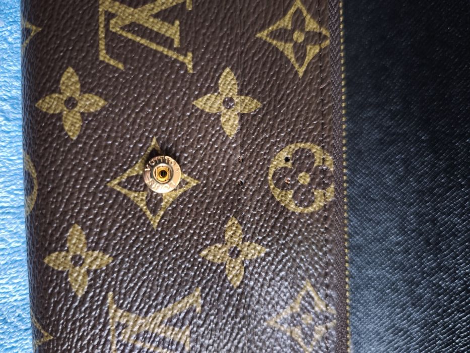 Carteira Louis Vuitton , padrão monograma icónico.