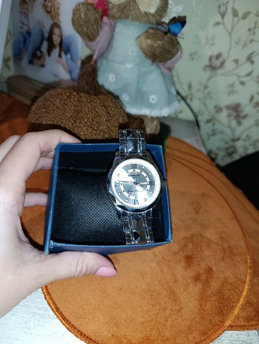 Чоловічий годинник