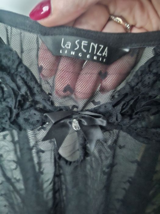Czarna koszulka nocna