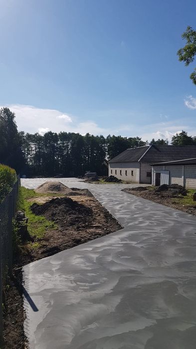 Utwardzenie placów,  budowa silosów, posadzki przemysłowe