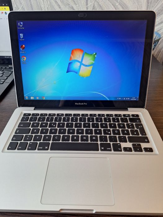 MacBook Pro 13 intel core i5, 8Gb, 250GB SSD