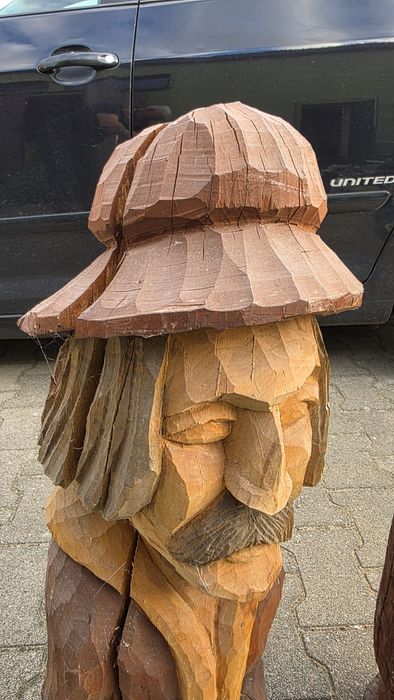 Piękne rzeźby ludowe sygnowane 77cm
