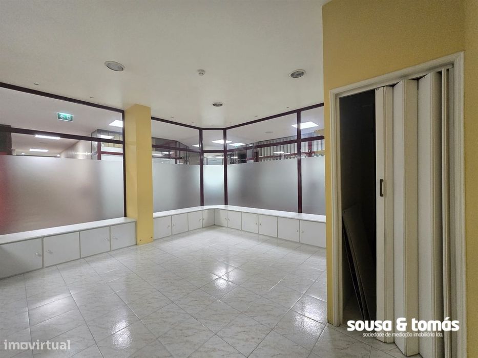 Loja  Arrendamento em Leiria, Pousos, Barreira e Cortes,Leiria