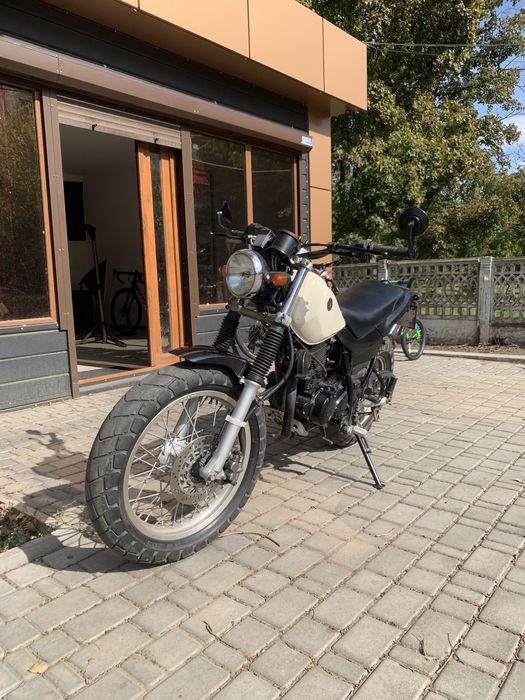 Мотоцикл Yamaha tw225E