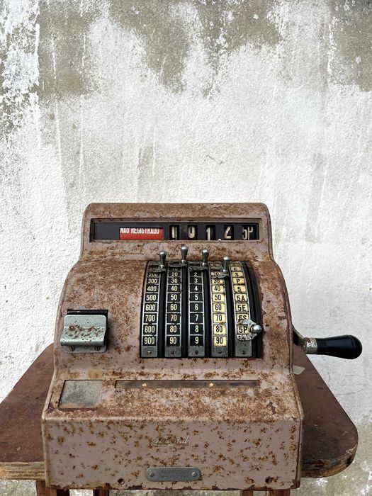 Maquina registadora "NACIONAL"