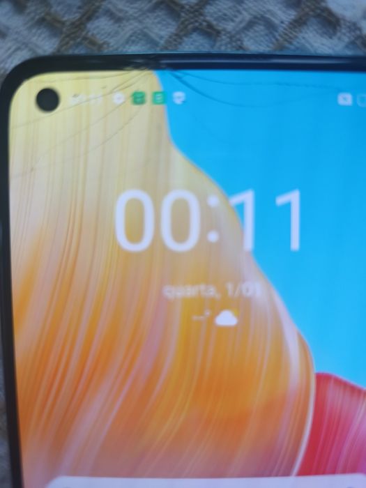 OPPO A78 usado em bom estado