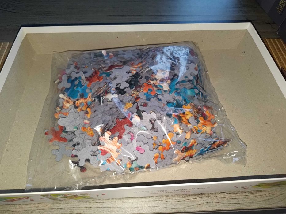 2x Nowe Trefl Crazy Shapes Puzzle Puzle 600 elem. Oko w Oko z