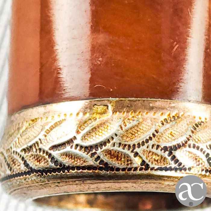 Antiga Boquilha em âmbar e ouro com placa