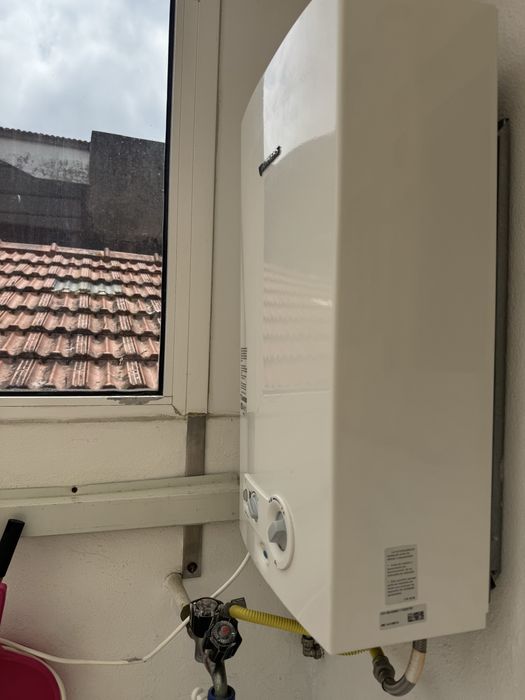 Vendo esquentador junker 3 anos de uso, 100 / funcional