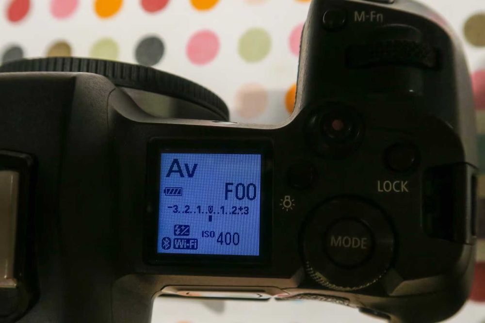 Canon EOS R  Full Frame  30.3 MP 4K