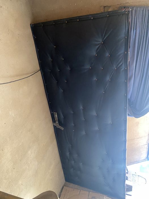 Дверь дубовая входная 195х80х4см