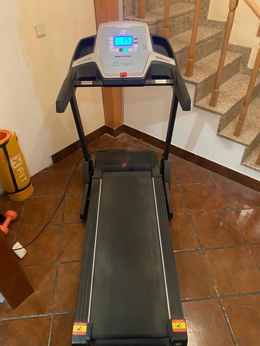 Electric treadmill450371635381555202