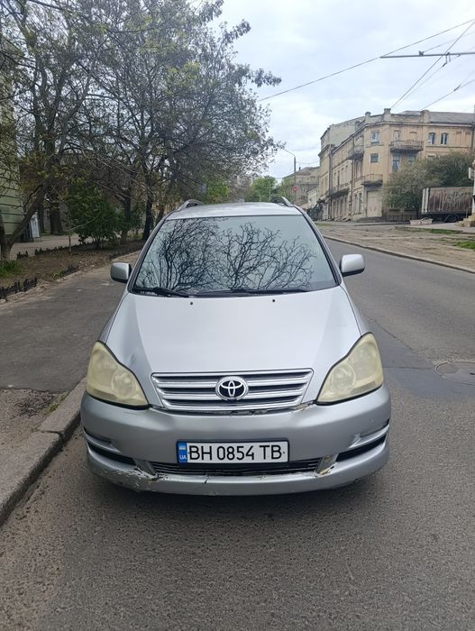Toyota Avensis Verso