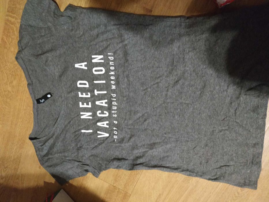 Szary damski t-shirt S I need a vacation