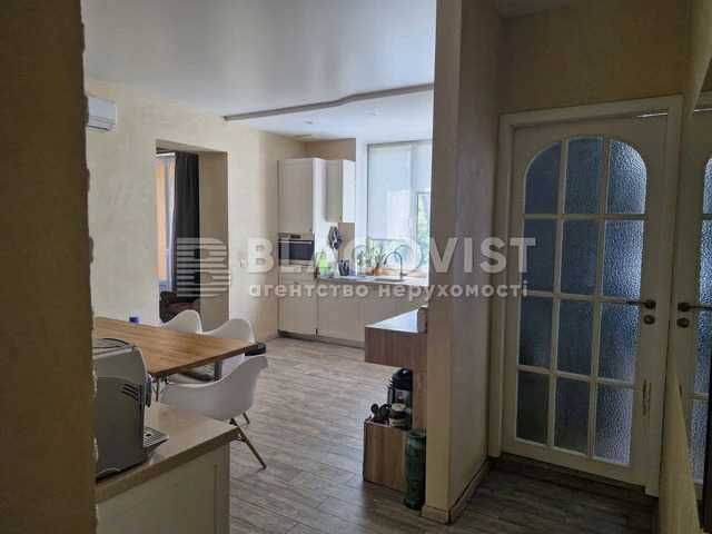 Продаж 4 кімнатна Сталінка вул  Джохара Дудаева 11