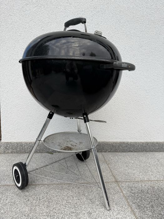 Grill Weber węglowy Compact Kettle 57cm