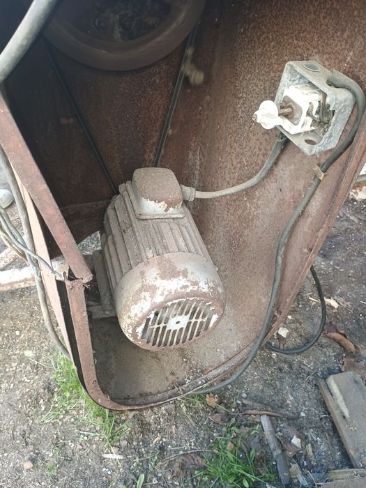 Betoniarka sprawna  200 l