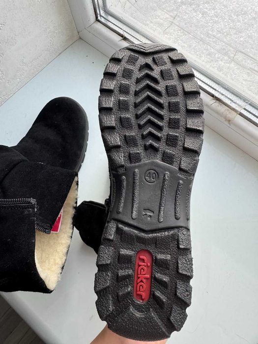 Зимові нові черевики