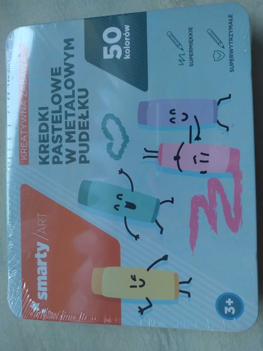 Zestaw kredek i cienkopisów