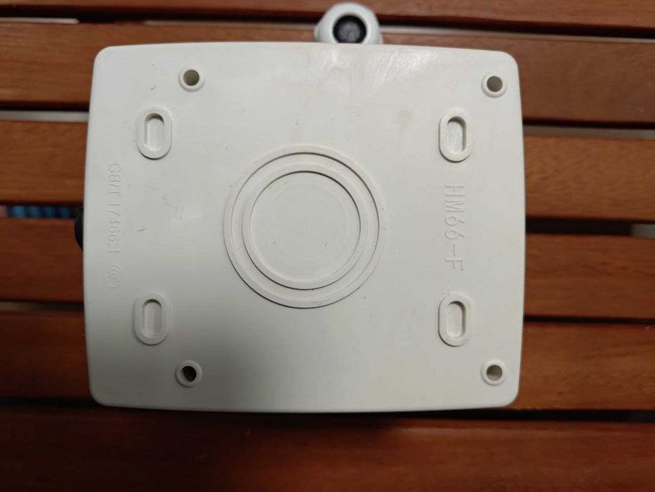 Зовнішній захисний бокс для розетки IP66