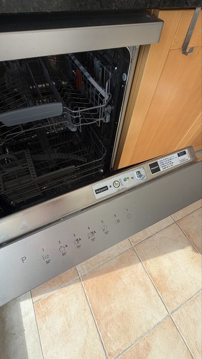 Máquina de Lavar Loiça Hotpoint