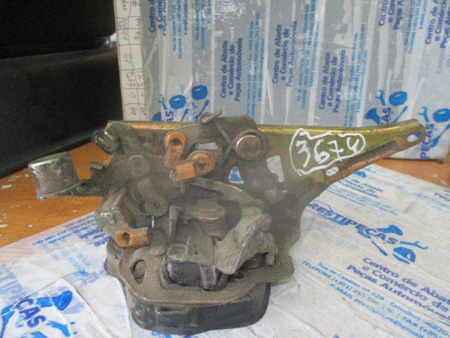 Fechadura / fecho porta trás direito OPEL Corsa B Van