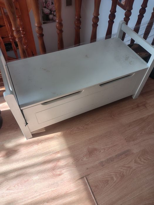 Ławka niska,zasobnik na czapki