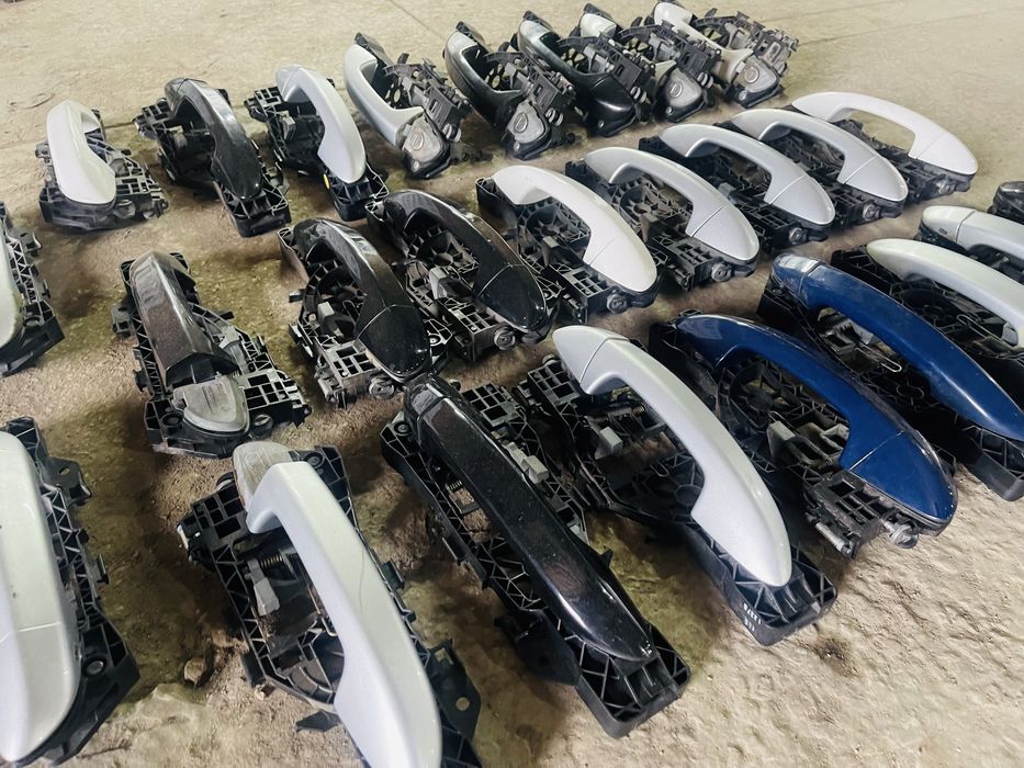 Ручки дверей Пасат Б6 різних кольорів дверна ручка водія passat B6 all