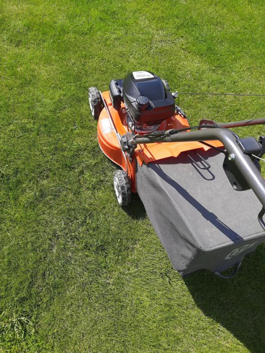 Sprzedam kosiarkę husqvarna LC356VP