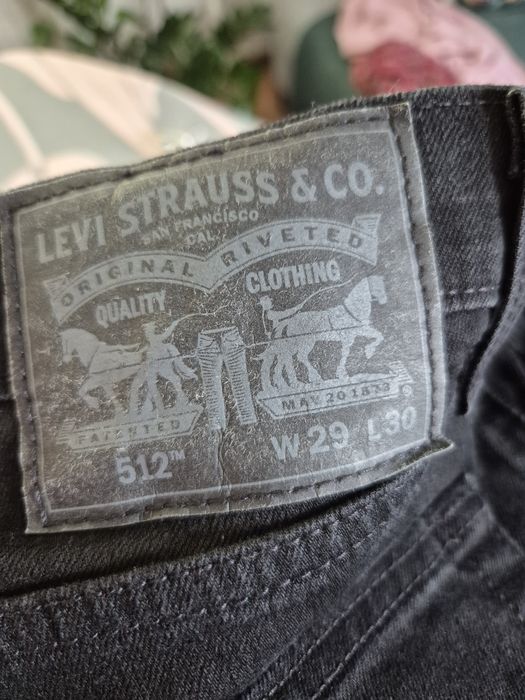Levi's slim traper 512 czarne nowe jeansy