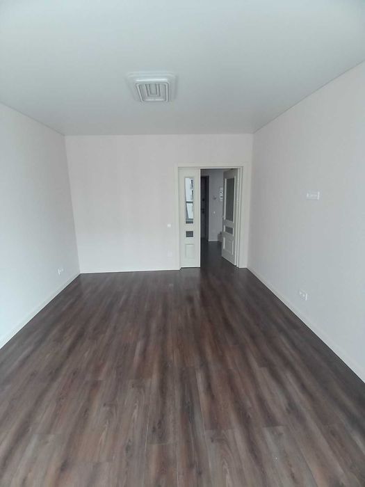 Готова 2 кім кв біля парку та озера